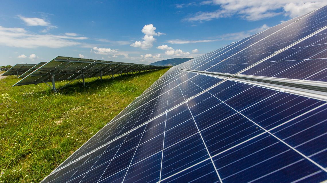 Solar Farms - Engineering Realm Solar Farms - Engineering Realm